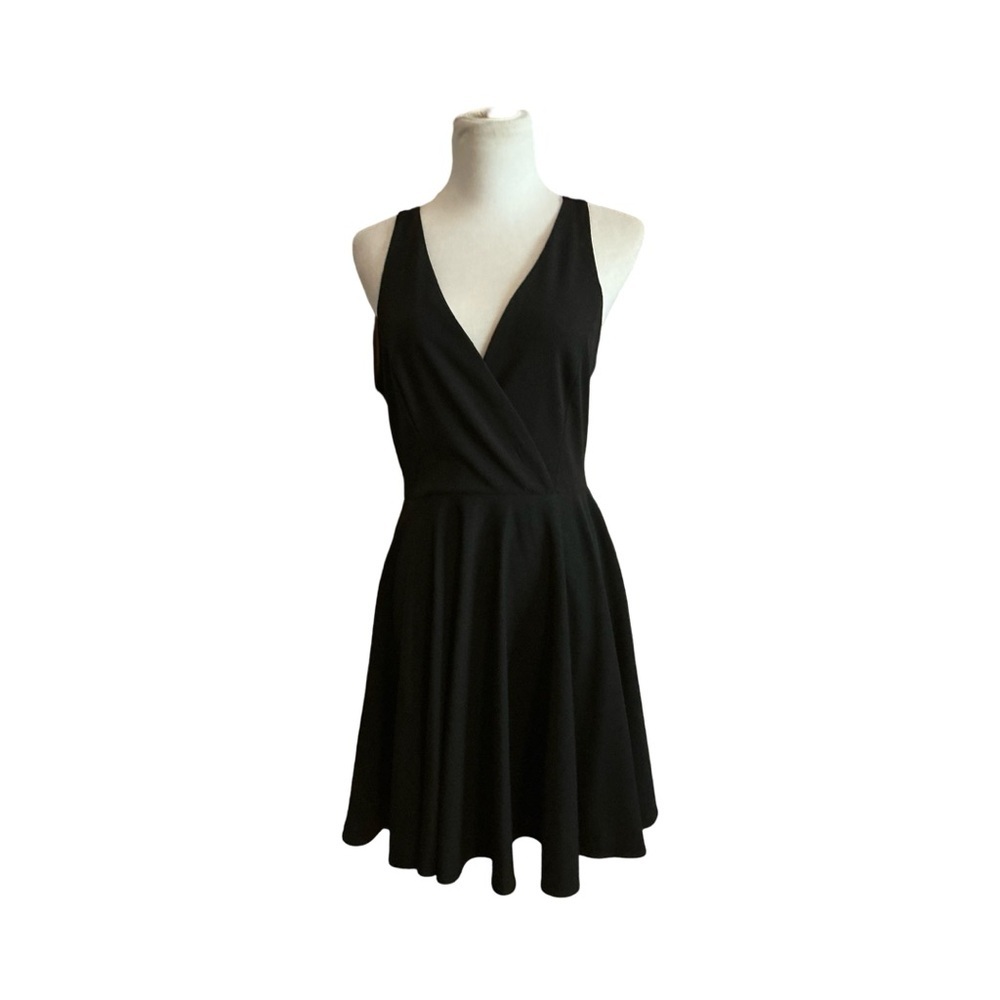 20. Lulu’s Black Dress